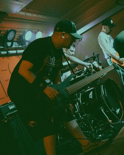 Live Performance - Lee