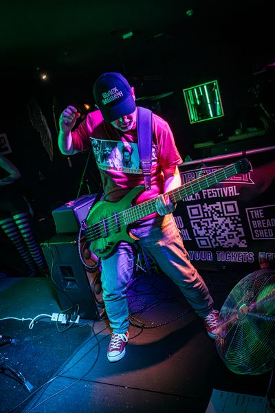 Live performance - lee